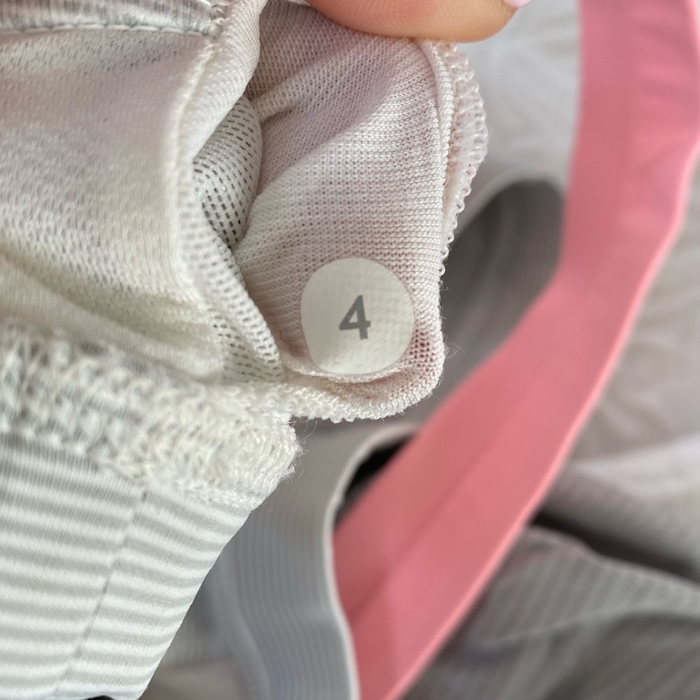 Lululemon Rest Less Workout Tank Size 4 - Picture 5 of 5